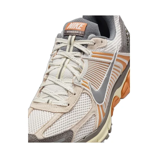 Zoom Vomero 5 Sneakers