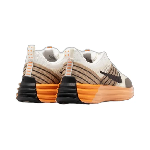 Lunar Roam Sneakers