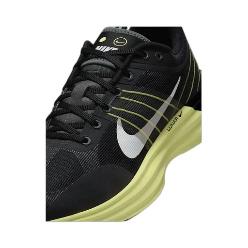 Lunar Roam Sneakers