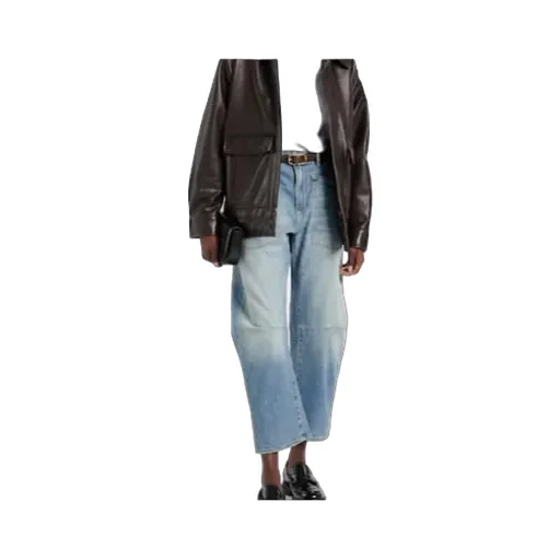 High-Waisted Jeans