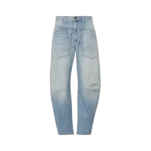 High-Waisted Jeans