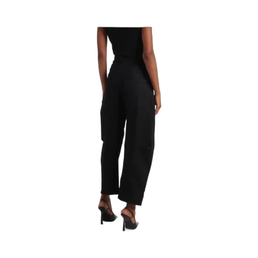 High-Waisted Jeans
