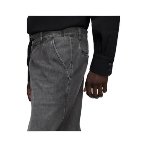 Straight-Leg Jeans