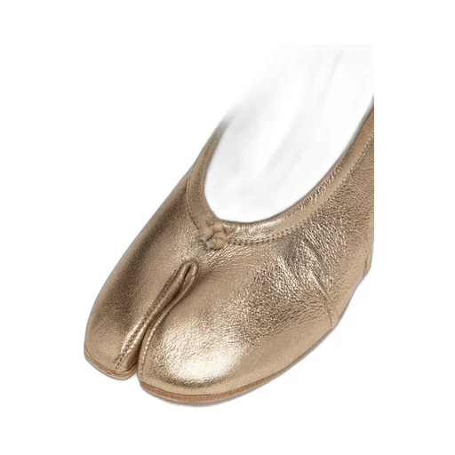 Tabi Pumps