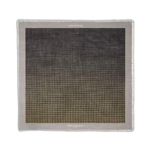 Frayed-Edge Checked Scarf