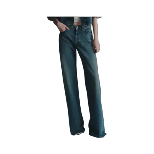Low-Rise Wide-Leg Jeans