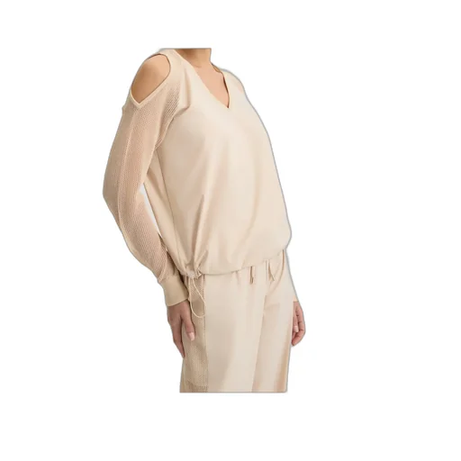 Pullover With Cut-Out Details