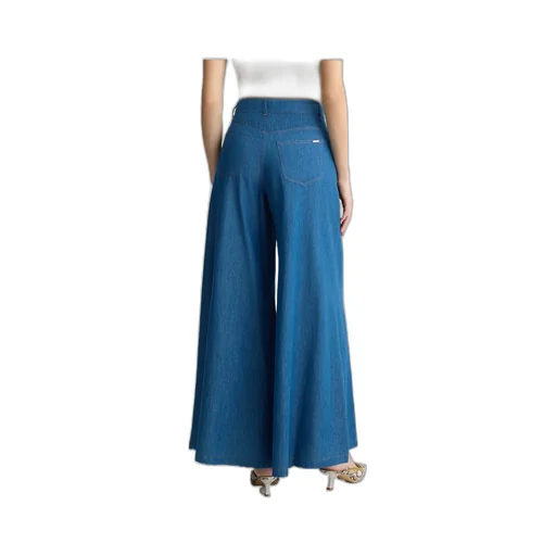 Flared Jeans