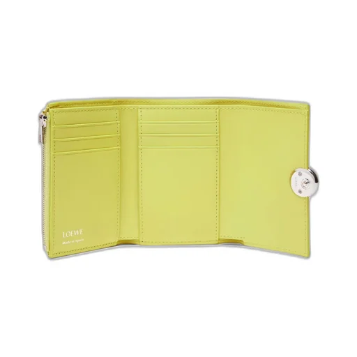 Vertical Pebble Wallet