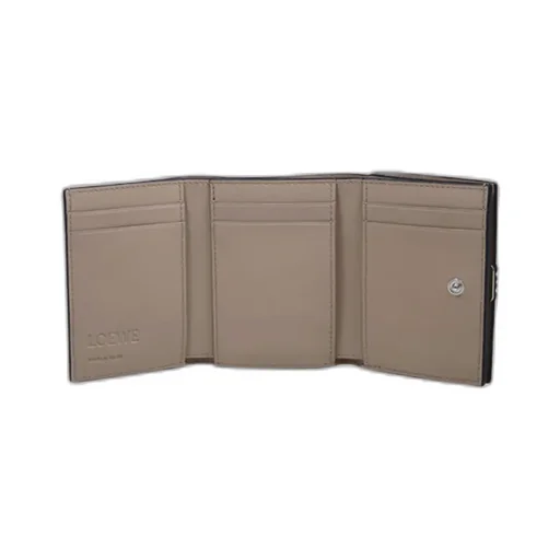 Anagram Trifold Wallet In Pebble Grained Calfskin