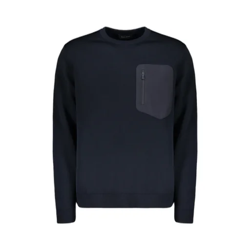 Long-Sleeved Crew Neck Shirt