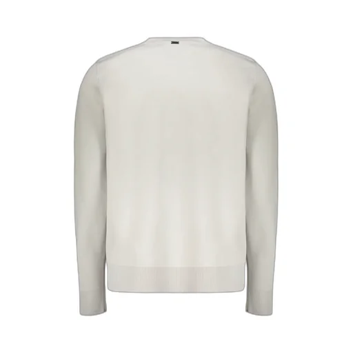Long-Sleeved Pullover