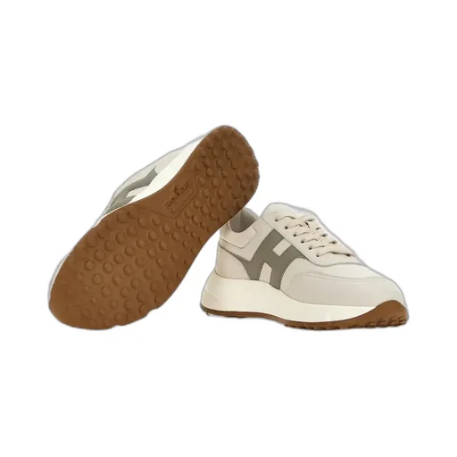 Hyperlight Sneakers