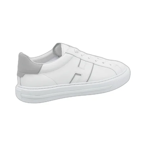 H691 H Stripe Low-Top Sneakers