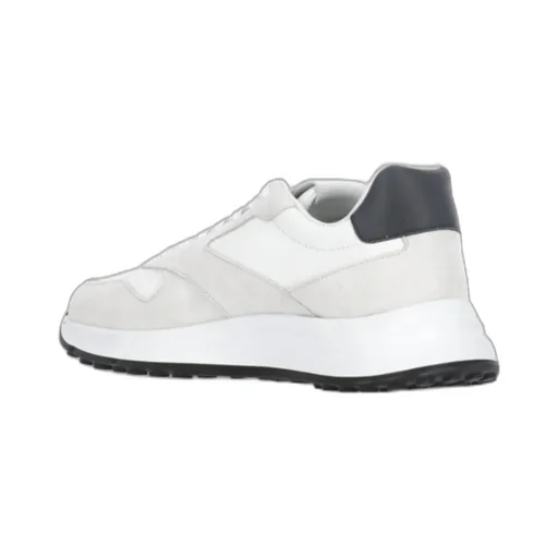 Hyperlight Sneakers