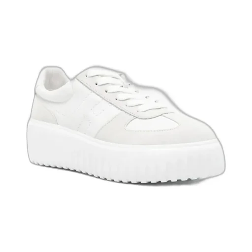 Round-Toe Low-Top Sneakers