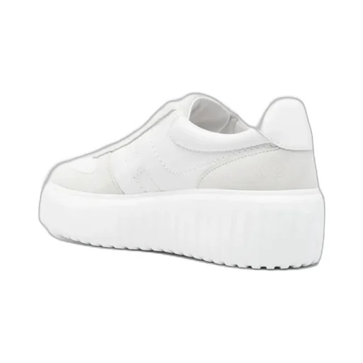 Round-Toe Low-Top Sneakers