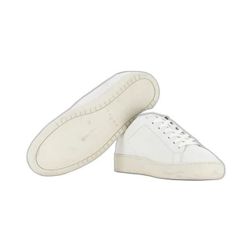 H672 Low-Top Sneakers
