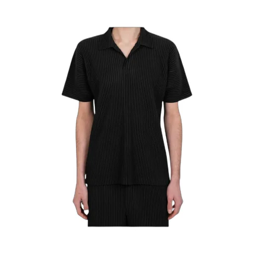 Short-Sleeved T-Shirt