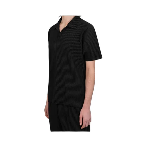 Short-Sleeved T-Shirt