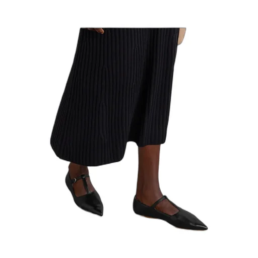 Pointed-Toe Flats