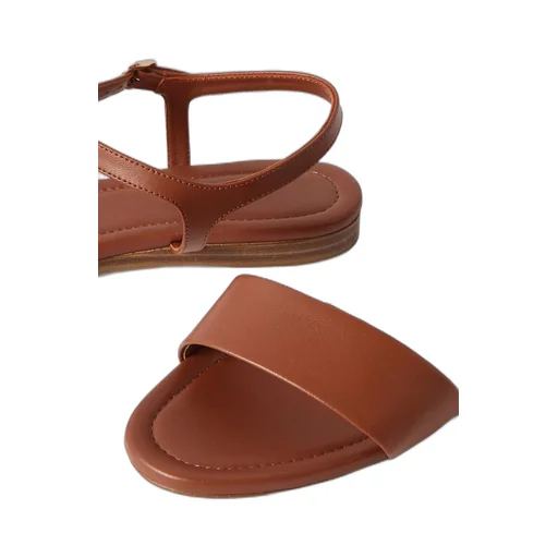 Round-Toe Flat Sandals