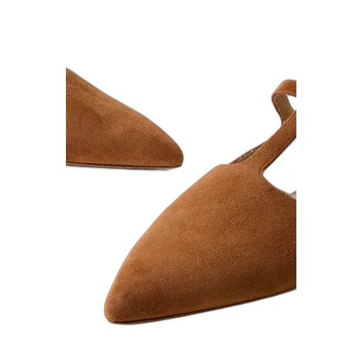 Pointed-Toe Flats