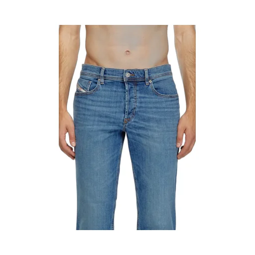 D-Finitive Regular Jeans