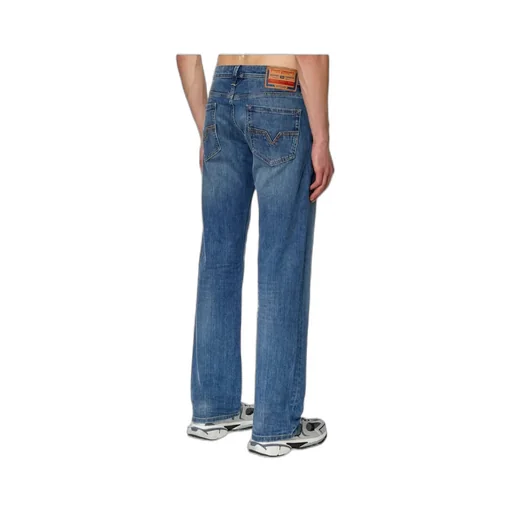 1985 Larkee Straight-Leg Jeans