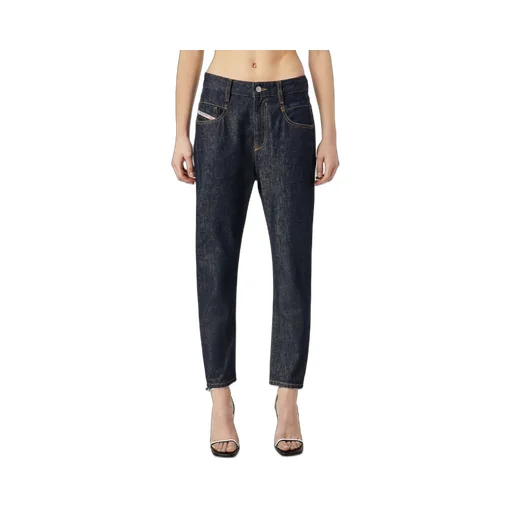 Belt-Loop Jeans
