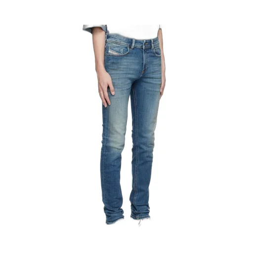 1979 Sleenker Skinny-Cut Jeans