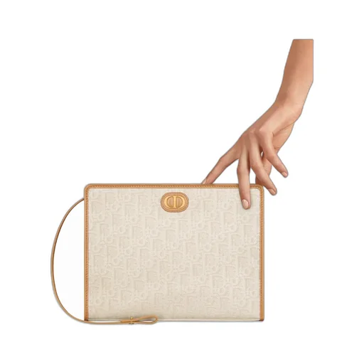 30 Montaigne Dea Pouch