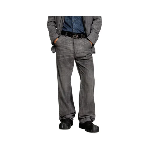 Slant Pockets Straight Jeans