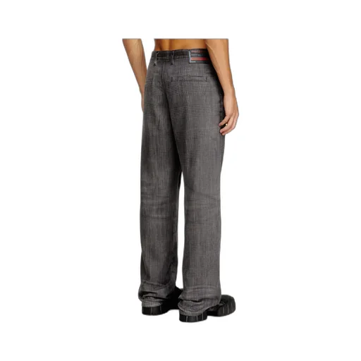 Slant Pockets Straight Jeans