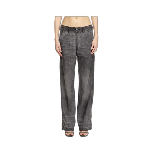 Slant Pockets Straight Jeans