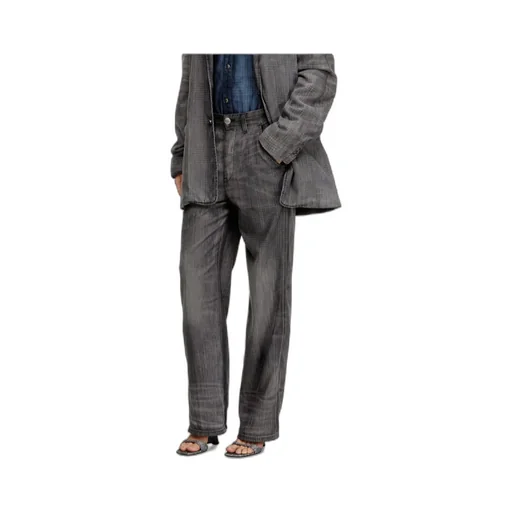Slant Pockets Straight Jeans