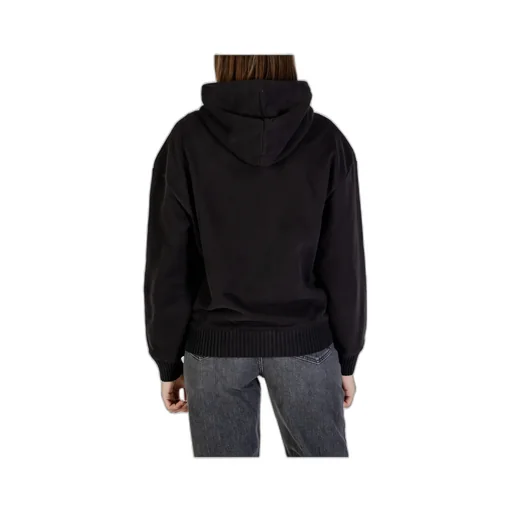 Long-Sleeved Sweatshirt