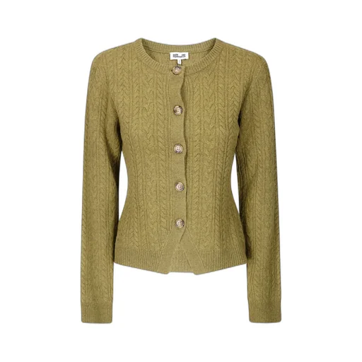 Long-Sleeved Knitwear
