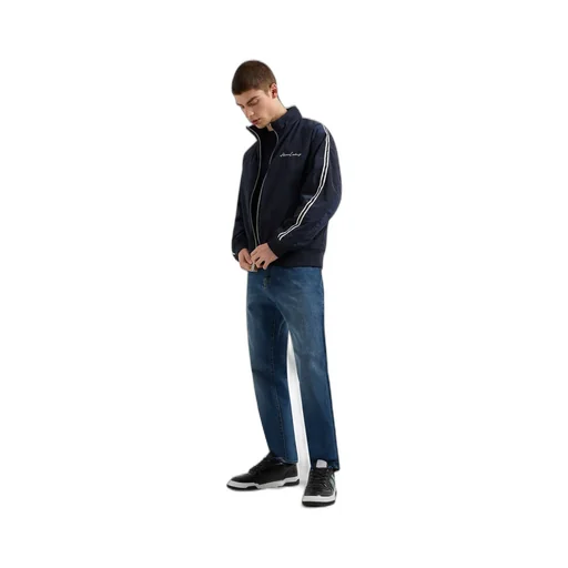 Belt-Loop Jeans