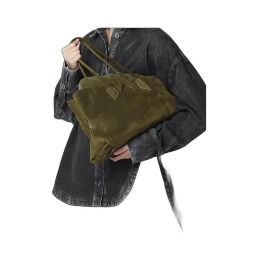 La Passeggiata Medium Shoulder Bag