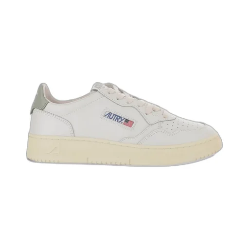 Medalist Low Sneakers