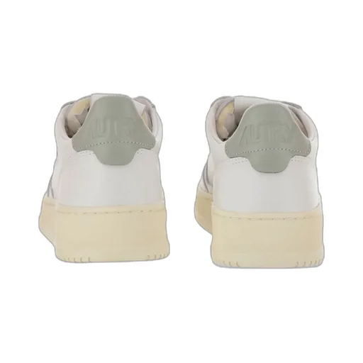 Medalist Low Sneakers