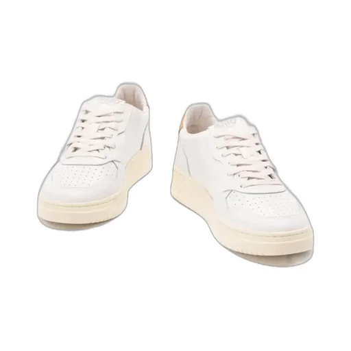 Medalist Low Sneakers