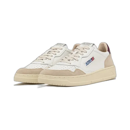 Medalist Low-Top Sneakers