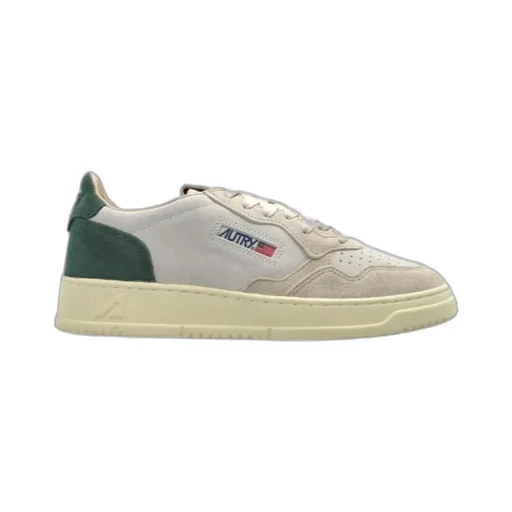 Medalist Low-Top Sneakers