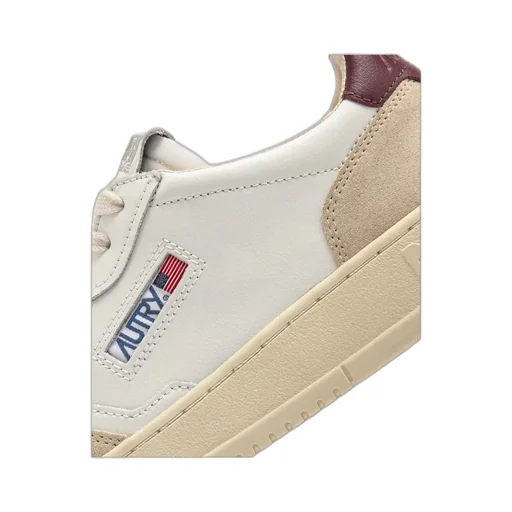 Medalist Low-Top Sneakers