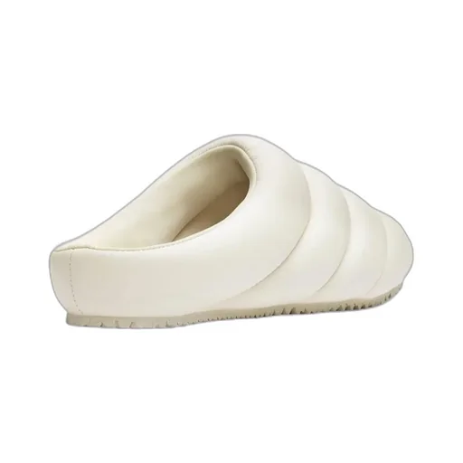 Round-Toe Slippers