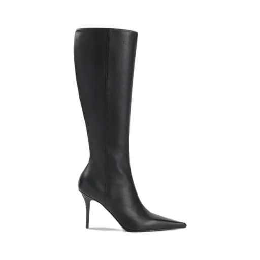 Pointed-Toe Boots