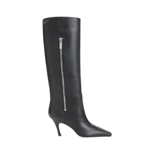 Pointed-Toe Boots