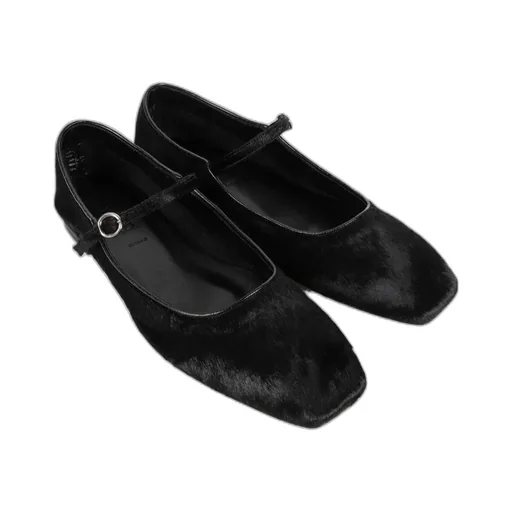 Square-Toe Flat Shoes